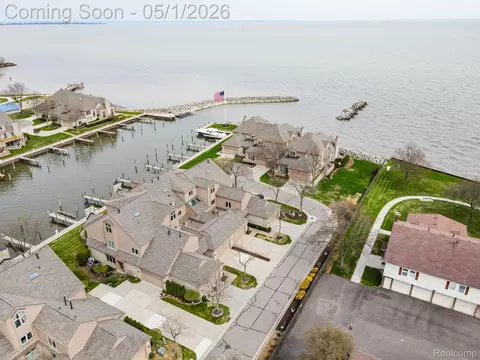 26230 Harbour Pointe Dr S # 44, Harrison, MI 48045