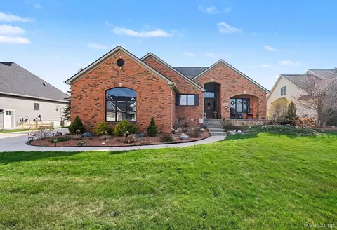 9084 Copper Ridge Dr, Davison, MI 48423