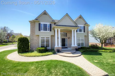 6083 Village Ct, Independence, MI 48346