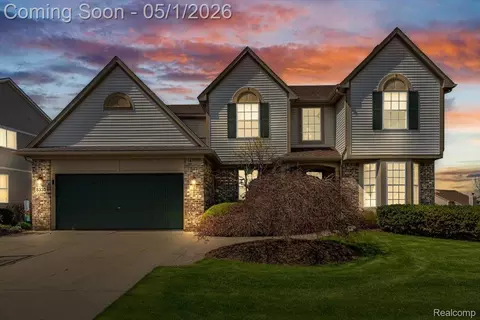 8330 Sherwood Dr, Grand Blanc, MI 48439