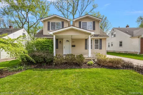 1691 Catalpa Dr, Berkley, MI 48072
