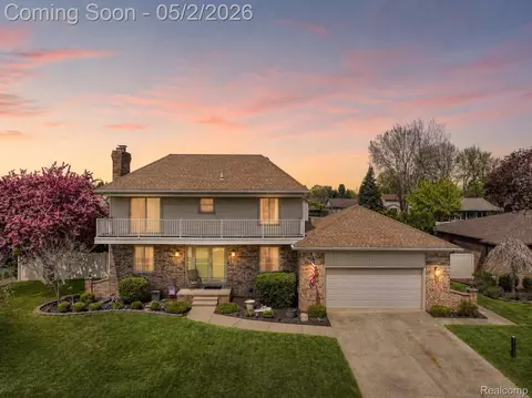 14853 Jacobs Dr, Warren, MI 48088