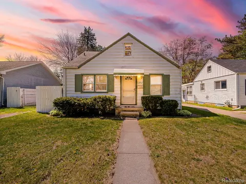 13957 San Jose, Redford, MI 48239