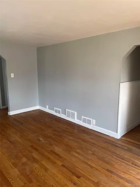 Living - 8285 Pilgrim, Washington, MI 48094 photo 2 of 3