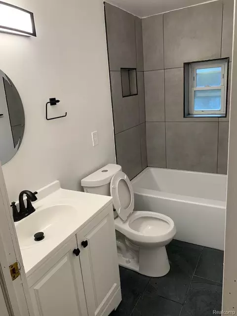 Bath - 8285 Pilgrim, Washington, MI 48094 photo 1 of 1