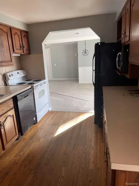 Kitchen - 8285 Pilgrim, Washington, MI 48094 photo 2 of 2