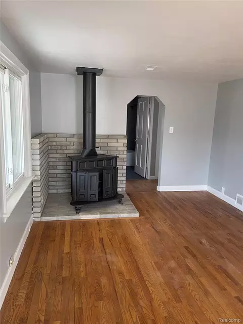 Living - 8285 Pilgrim, Washington, MI 48094 photo 1 of 3