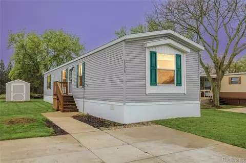15378 Cartier, Clinton Township, MI 48038