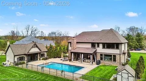 8135 Pine Knob Meadows Dr, Village Of Clarkston, MI 48348