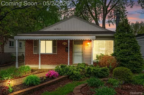 323 N Campbell Rd, Royal Oak, MI 48067