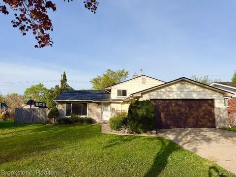 8912 Ardel Dr, Sterling Heights, MI 48314