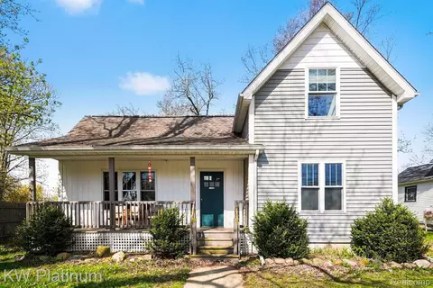 9557 Main St, Clifford, MI 48727