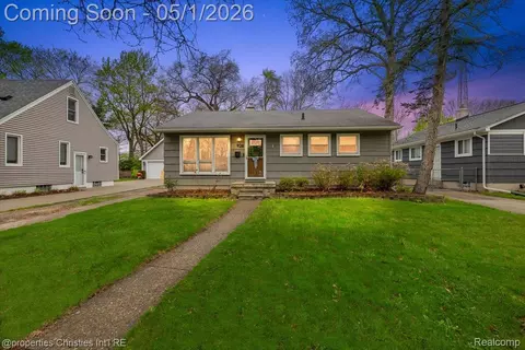 926 Catalpa Dr, Royal Oak, MI 48067