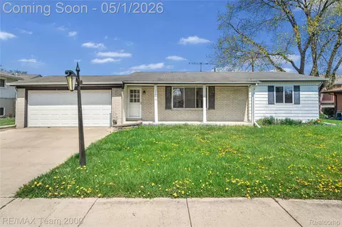 23611 Aviva St, Clinton Township, MI 48035