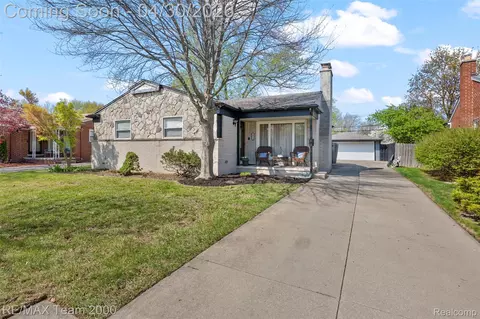 26734 Clairview Dr, Dearborn Heights, MI 48127