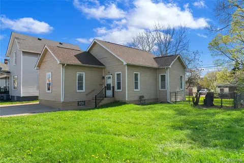 72 Gratiot Ave, Mount Clemens, MI 48043