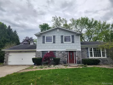4168 Mccandlish Rd, Grand Blanc, MI 48439