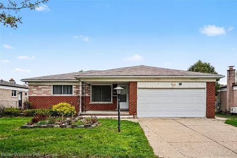 30016 Holly Ct, Warren, MI 48092