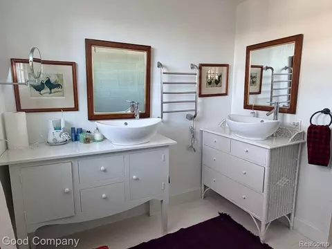 Bath - 1849 E Pratt Lake Rd, Sage, MI 48624 photo 5 of 8