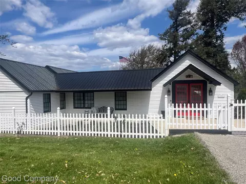 Exterior - 1849 E Pratt Lake Rd, Sage, MI 48624 photo 7 of 10