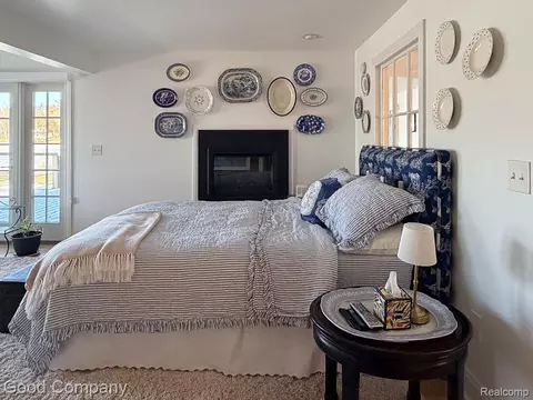 Bedroom - 1849 E Pratt Lake Rd, Sage, MI 48624 photo 4 of 8