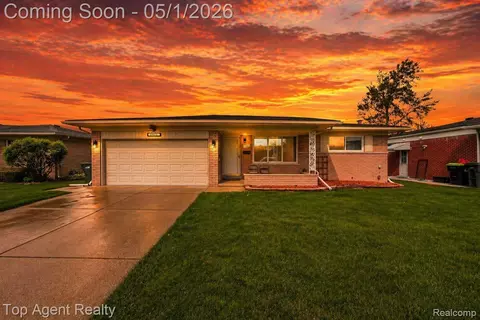 33437 Somerset Dr, Sterling Heights, MI 48312