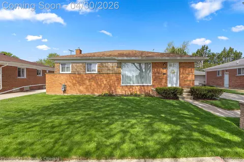 8262 Vine Ave, Allen Park, MI 48101