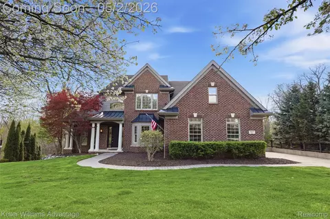 16035 Pine Valley Dr, Northville, MI 48168