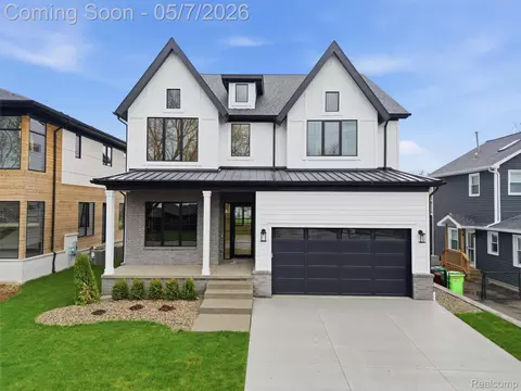41225 Belvidere St, Harrison, MI 48045