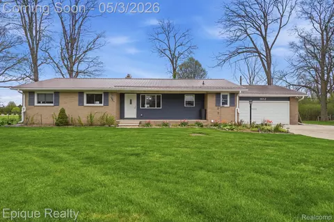 1612 Saint Marys Ct, Hampton, MI 48732
