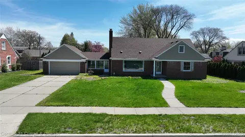 500 Brentwood Dr, Dearborn, MI 48124