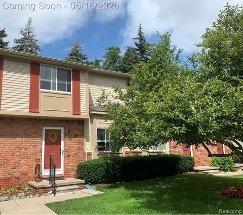 1813 Torquay Ave #7, Royal Oak, MI 48073