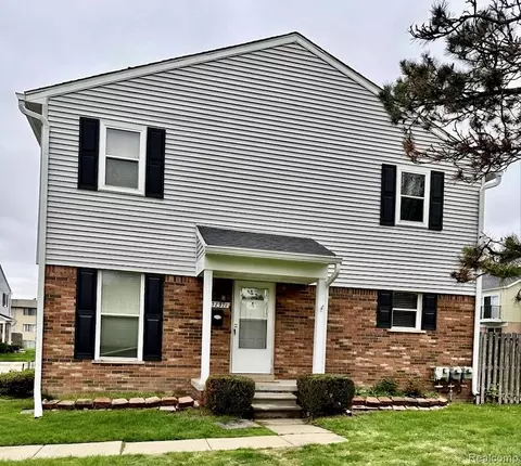 37371 Charter Oaks Blvd, Clinton Township, MI 48036