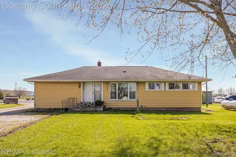 11024 Dennison Rd, Milan, MI 48160