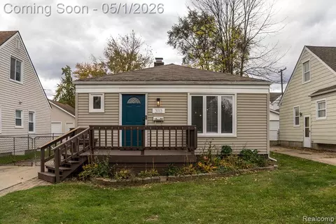 3113 Buckingham Ave, Berkley, MI 48072
