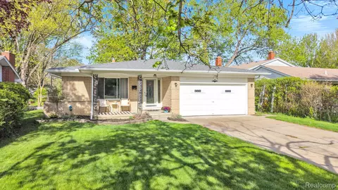 17836 Poplar St, Riverview, MI 48193