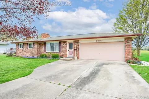 6080 Shattuck Rd, Saginaw, MI 48603