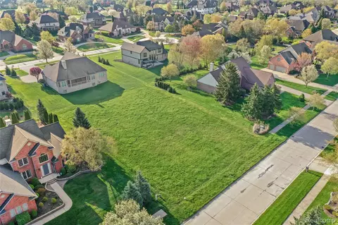 23249 Chicory Rd, Grosse Ile, MI 48138