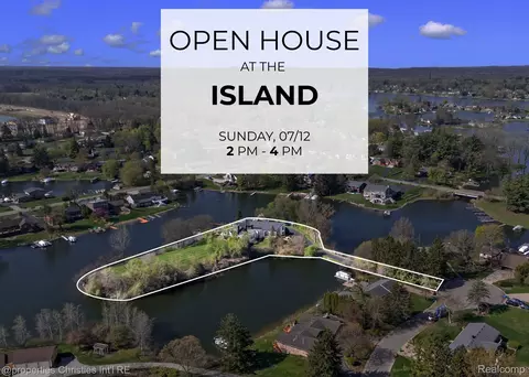 4912 Oakwood Ct, Commerce, MI 48382