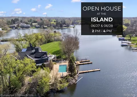 4912 Oakwood Ct, Commerce, MI 48382