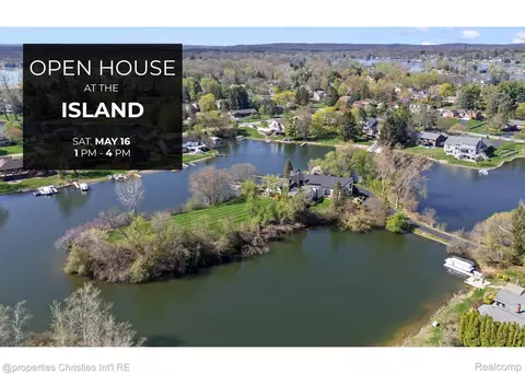 4912 Oakwood Ct, Commerce, MI 48382