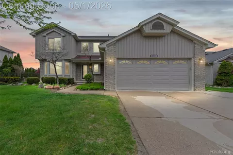 54860 Pimenta Dr, Macomb, MI 48042