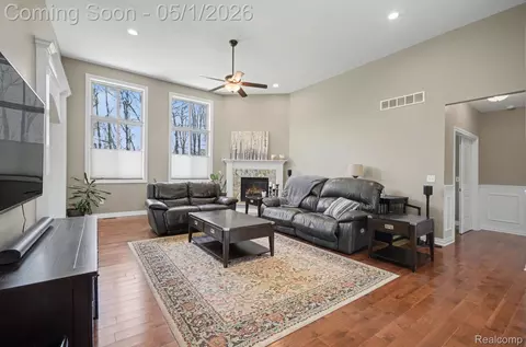 Living - 4912 Rosy Dr, Leonard, MI 48367 photo 2 of 2