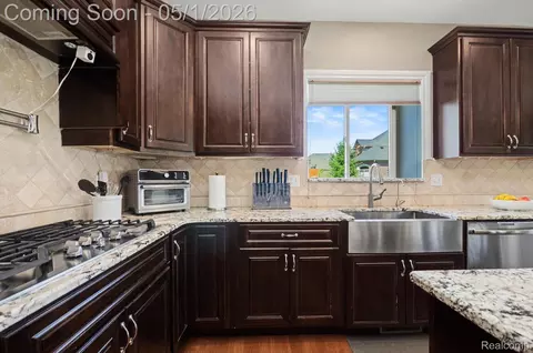 Kitchen - 4912 Rosy Dr, Leonard, MI 48367 photo 5 of 6