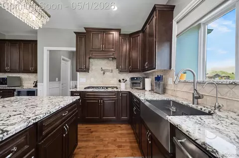 Kitchen - 4912 Rosy Dr, Leonard, MI 48367 photo 4 of 6