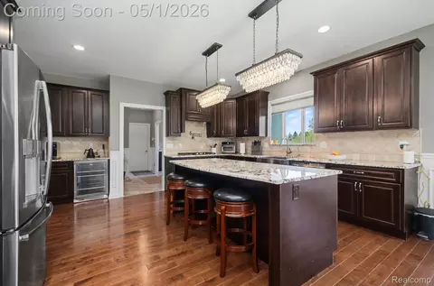 Kitchen - 4912 Rosy Dr, Leonard, MI 48367 photo 2 of 6