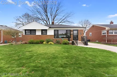 8439 Louise Ave, Allen Park, MI 48101