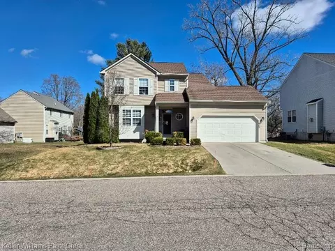 403 Newton Ct, Lake Orion, MI 48362