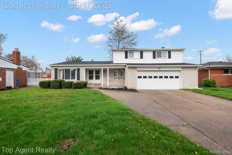 30151 Barbary Ct, Warren, MI 48093