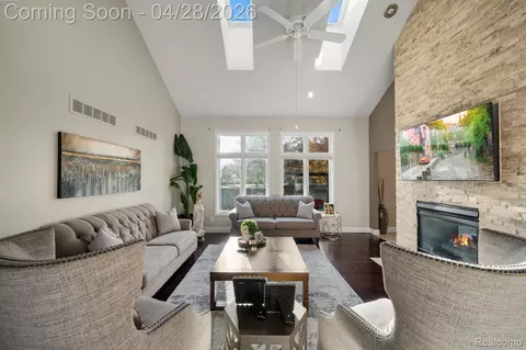 Living - 45021 Riverwoods Dr, Macomb, MI 48044 photo 1 of 2